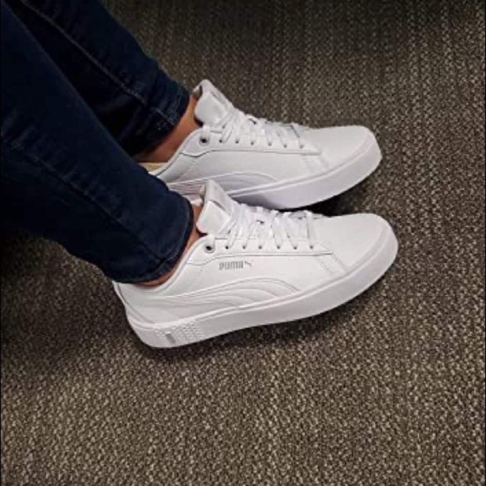 New PUMA Smash Platform V2 Sneaker in White Size 8